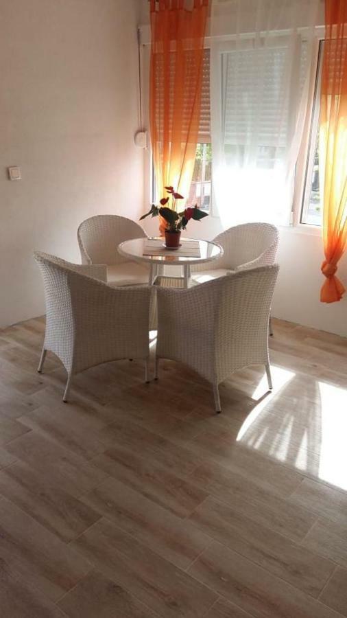 Macko, Apartmani Teodo Esterno foto